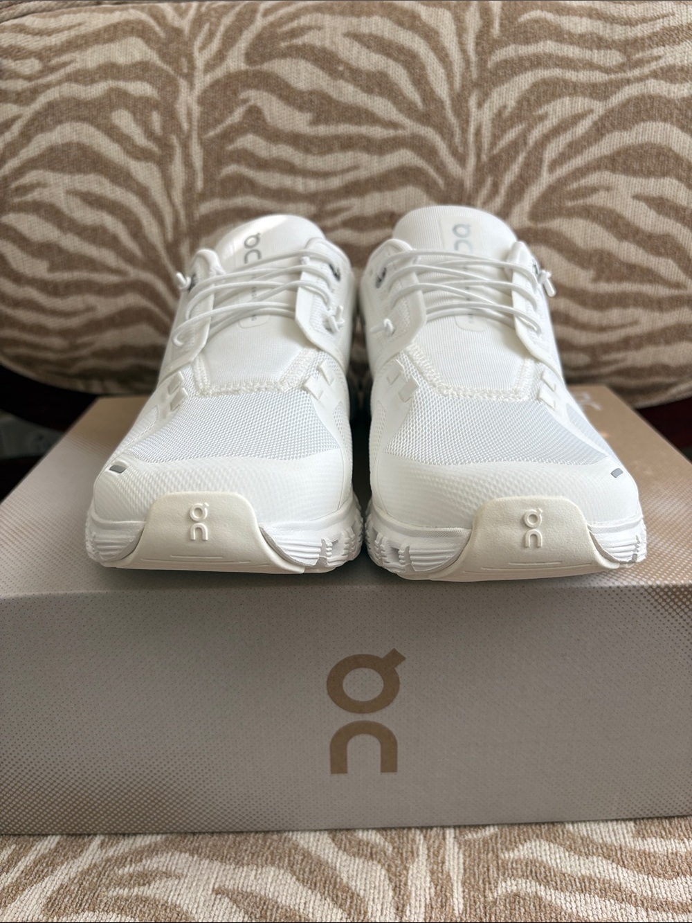 Women’s Cloud 6 White in Box! - Picture 5 of 13